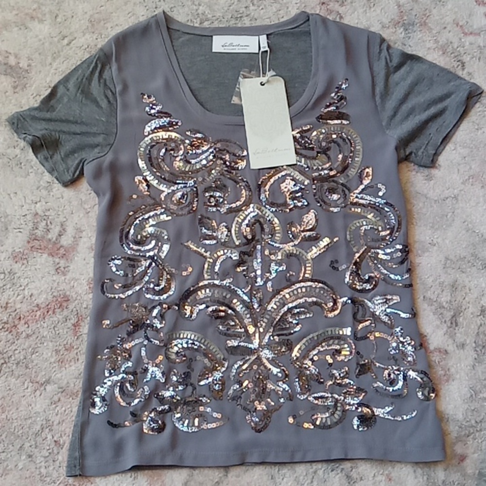 Sequined front, Grey t-shirt